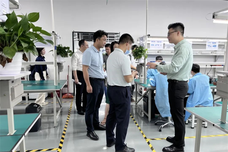 智能油液傳感器生產(chǎn)車(chē)間