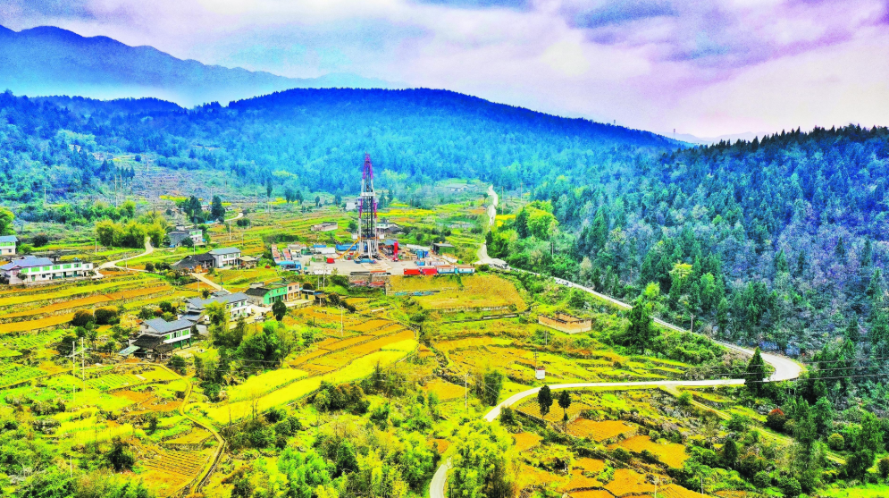 石油工程技術(shù)創(chuàng)新驅(qū)動(dòng)能源產(chǎn)業(yè)轉(zhuǎn)型，智火柴科技助力高效開(kāi)發(fā)